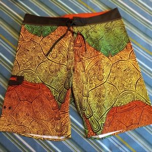Pelagic, Men's board shorts, size 40, Turtle shell design